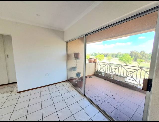 3 BEDROOM FLAT TO LET IN THREE RIVERS PROPER